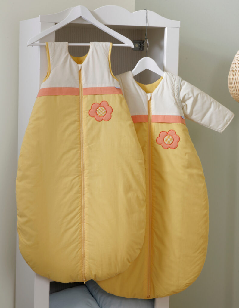 Niemowle na zimowym spacerze kat 10