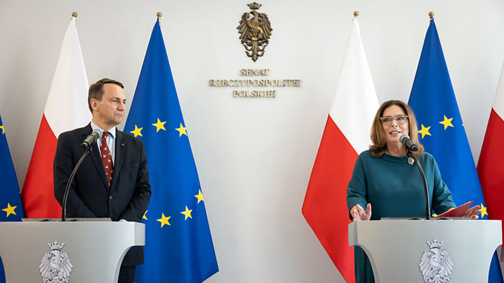 Nowa polityka polonijna rzadu rp kat
