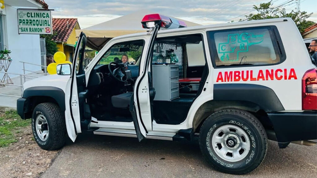 Nowy ambulans dla kliniki w boliwii dzieki wsparciu z polski kat