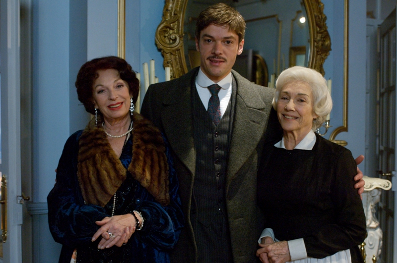 Nowy serial w swiatecznym klimacie kat 18