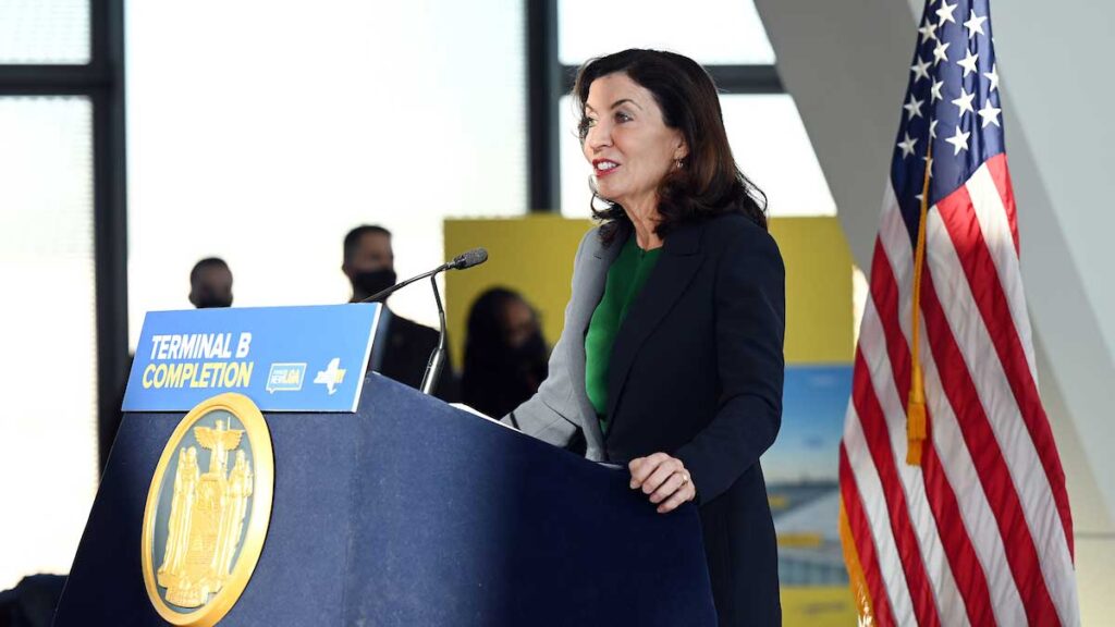 Ny otwarcie terminalu b na lotnisku la guardia najlepszego na swiecie kat