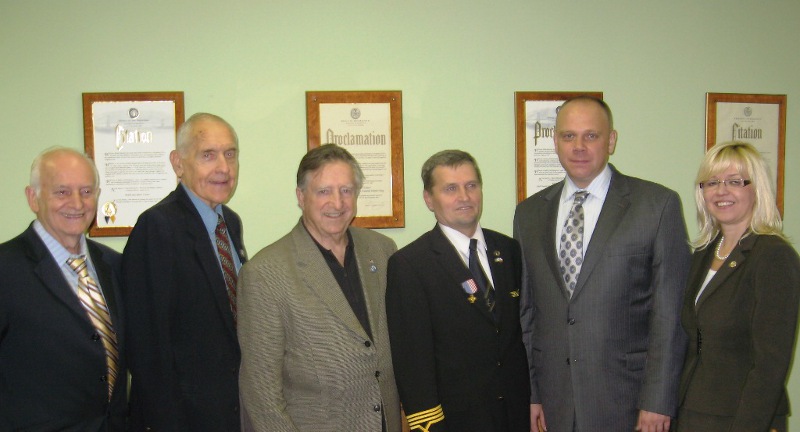 Ny welcomes and cheers polish pilot who safe landed in warsaw kat 20