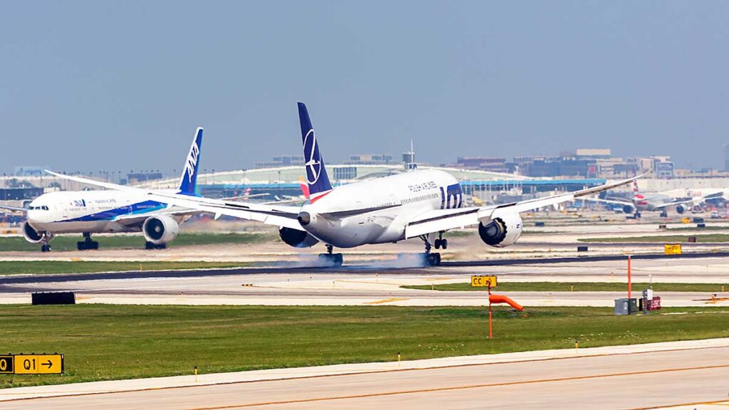 On june 4th pll lot launched next non stop connection between poland and the u s kat