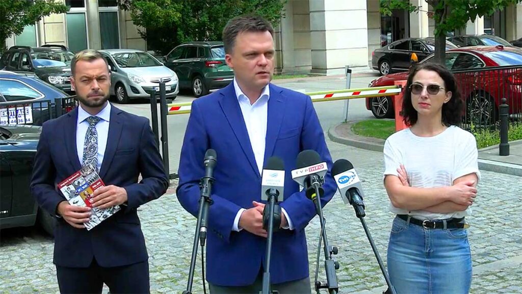 Organizacje spoleczne powinny miec wplyw na proces dopuszczania podrecznikow do uzytku szkolnego kat