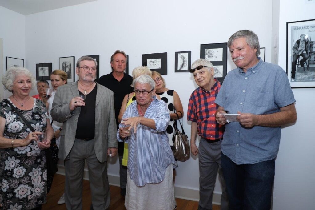 Ostatnia wystawa janusza skowrona w a r gallery bestiarium and arboretum drawings kat 20