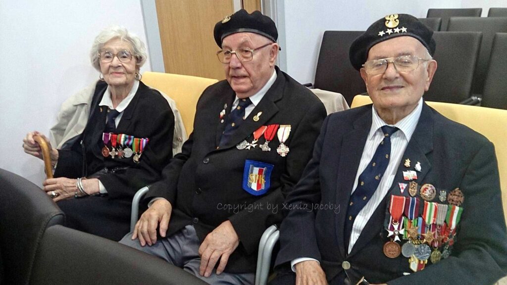 Oto czlowiek najlepszego sortu uklony i czapki z glow kat 41