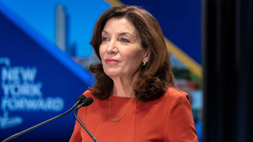 Otwarcie nowego obiektu covenant house w nowym jorku dla bezdomnej mlodziezy i ofiar handlu ludzmi kat