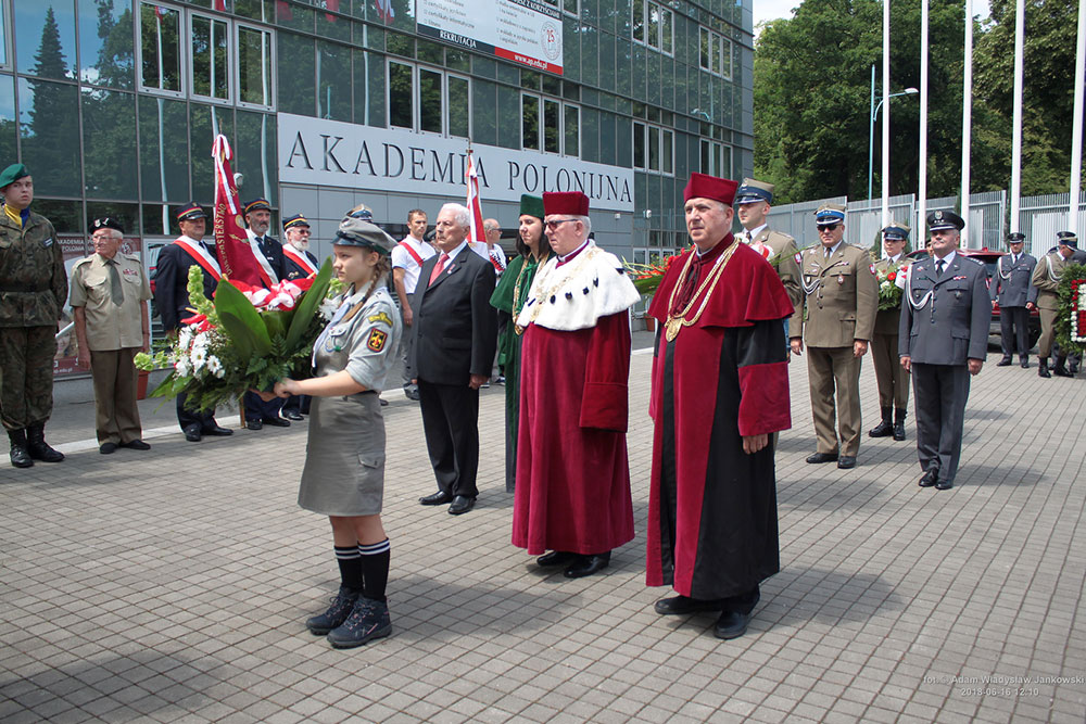 Pamiatki po sp prezydencie ryszardzie kaczorowskim juz na jasnej gorze kat 15