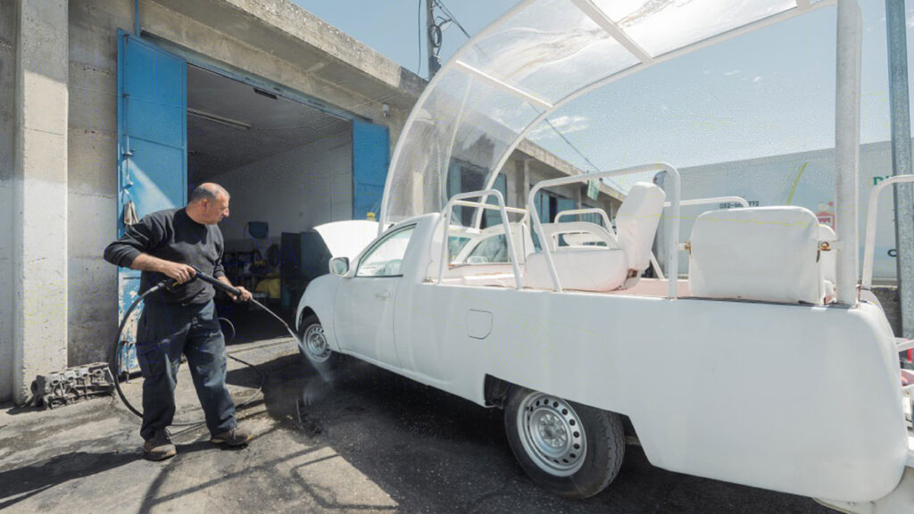 Papamobile pokoju ostatni dar papieza franciszka dla gazy kat