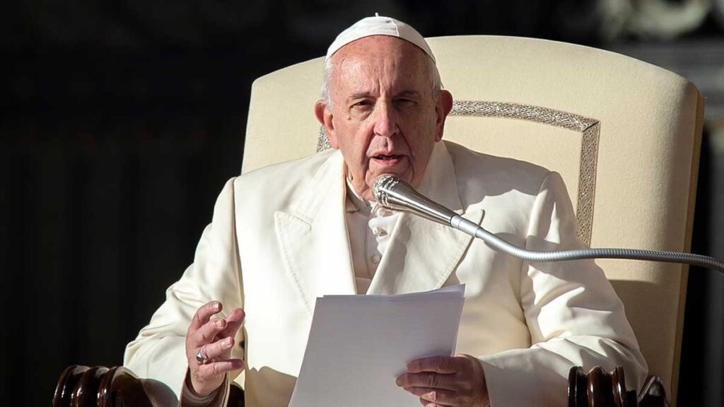 Papiez franciszek kul upamietnil ofiary akcji reinhardt w ktorej zginelo 2 mln osob kat