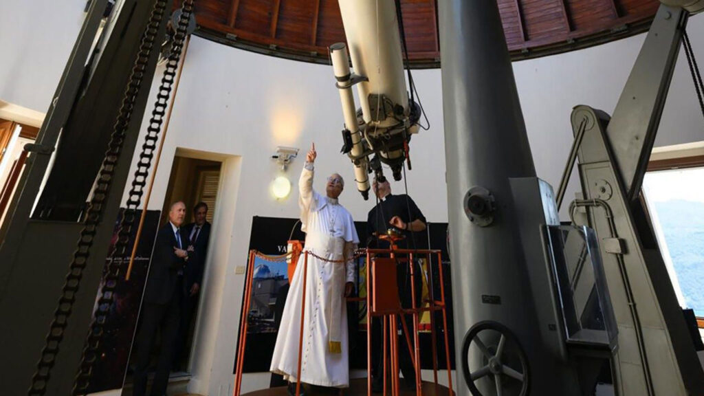 Papiez mianowal nowego dyrektora watykanskiego obserwatorium astronomicznego kat
