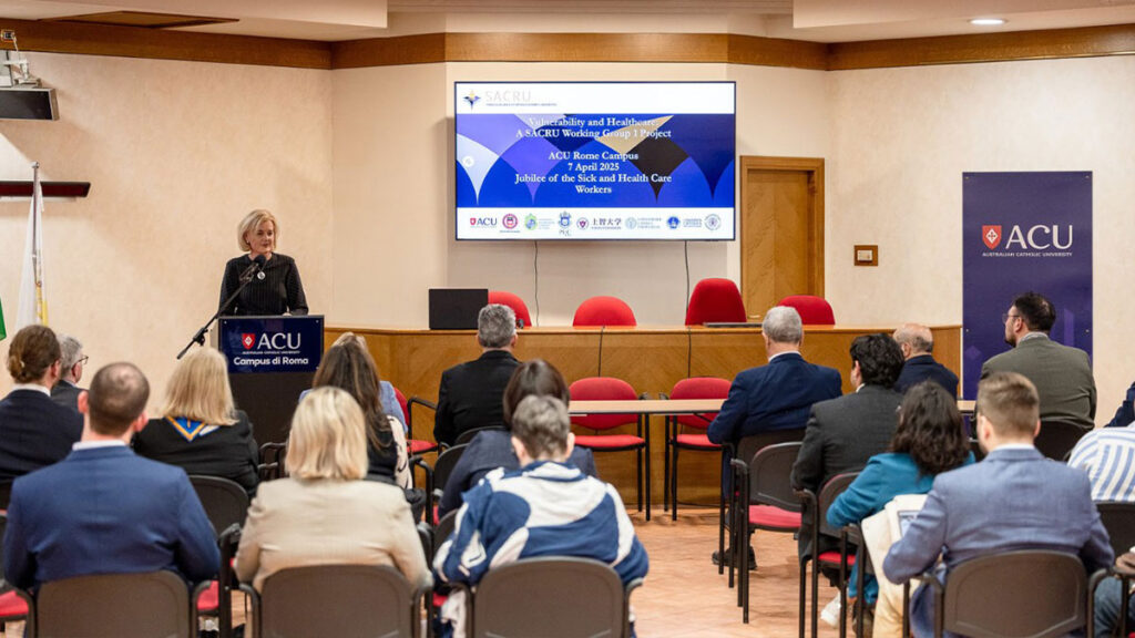 Pierwszy taki raport mlodzi wobec swiatowych kryzysow kat