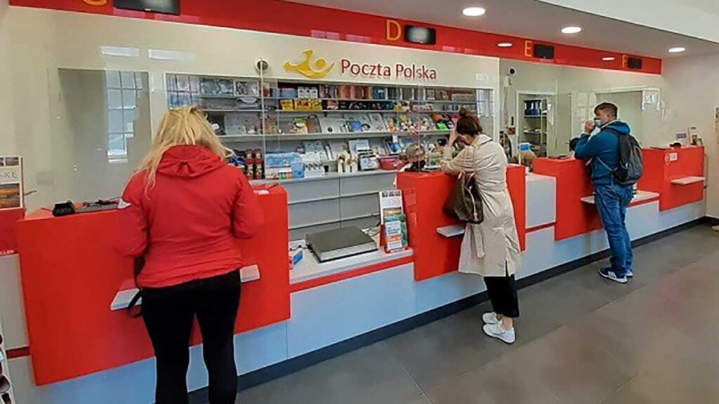 Poczta polska notuje wzrost sprzedazy wyniki pierwszego kwartalu 2021 roku kat