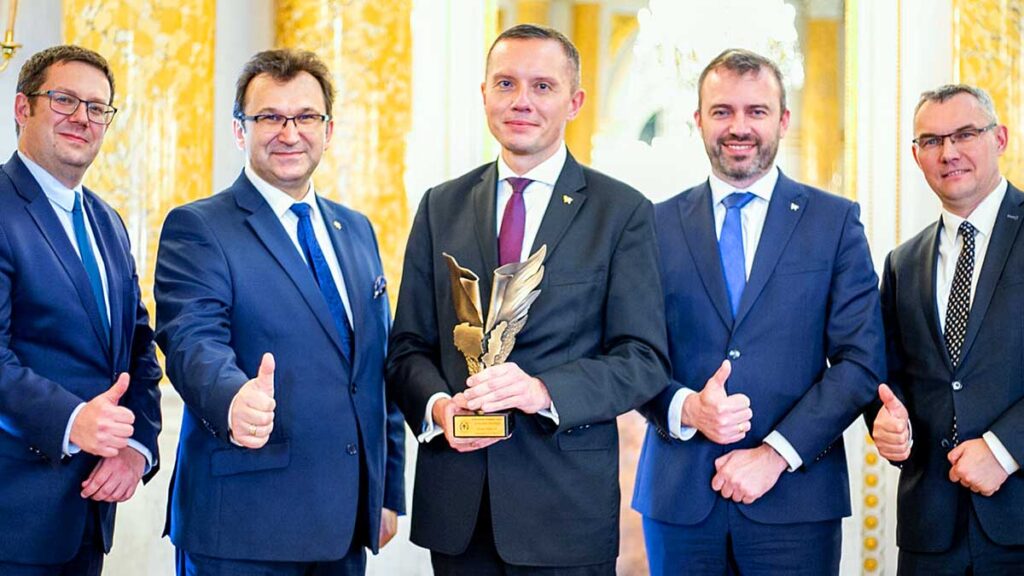 Poczta polska z tytulem straznika pamieci kat