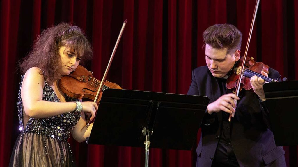 Polish violin duo koncert w cps kat
