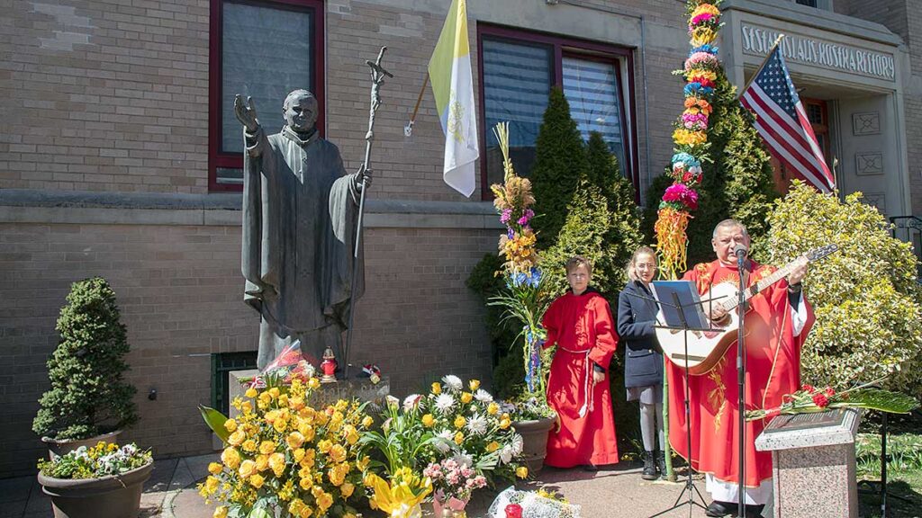 Polonia w holdzie i w obronie sw jana pawla ii 2 kwietnia 2005 2023 18 lat pozniej kat