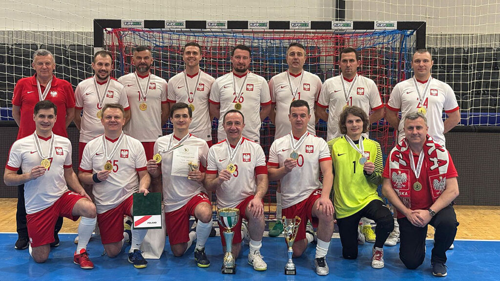 Polscy ksieza zdobyli mistrzostwo europy w futsalu polska gospodarzem nastepnych finalow kat