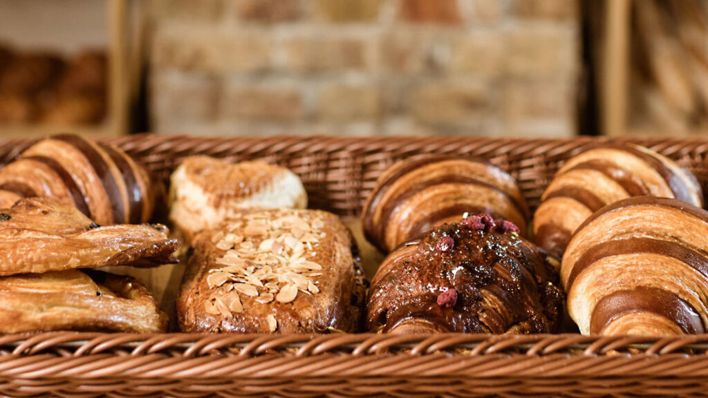 Polska piekarnia w new jersey tomi bakery oferuje tradycyjne polskie ciasta i pieczywo popular polish bakery in passaic kat