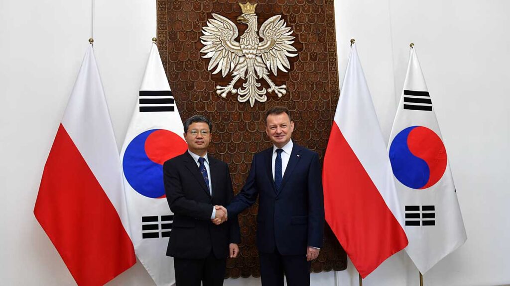 Polska zamawia czolgi k2 haubice k9 i samoloty fa 50 kat