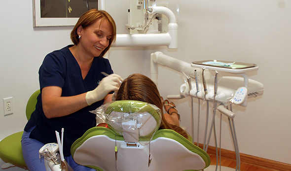 Polski dentysta na greenpoincie dla dzieci i doroslych kat