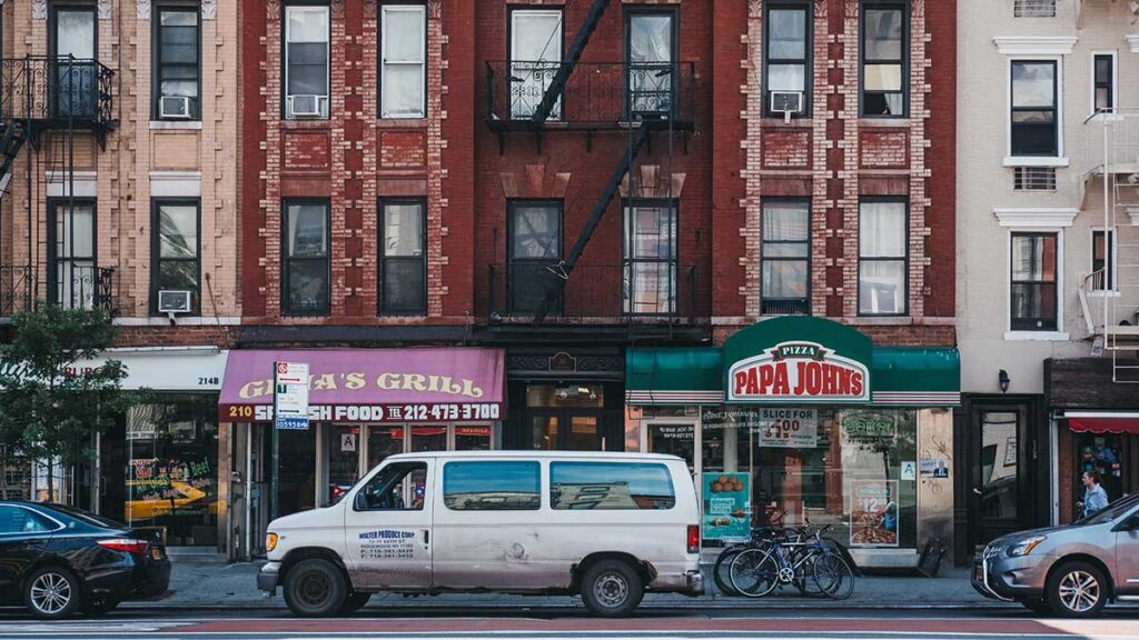 Pomoc miasta dla gospodarstw domowych w nowym jorku w oplacie zaleglego przez covid 19 czynszu kat