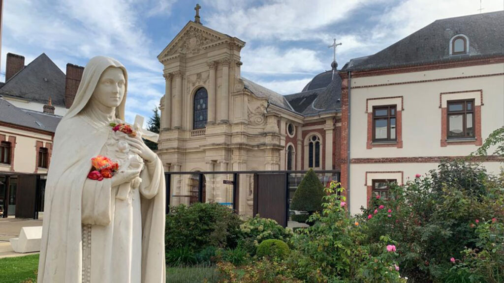 Ponad milion osob w usa odda czesc relikwiom sw teresy z lisieux kat
