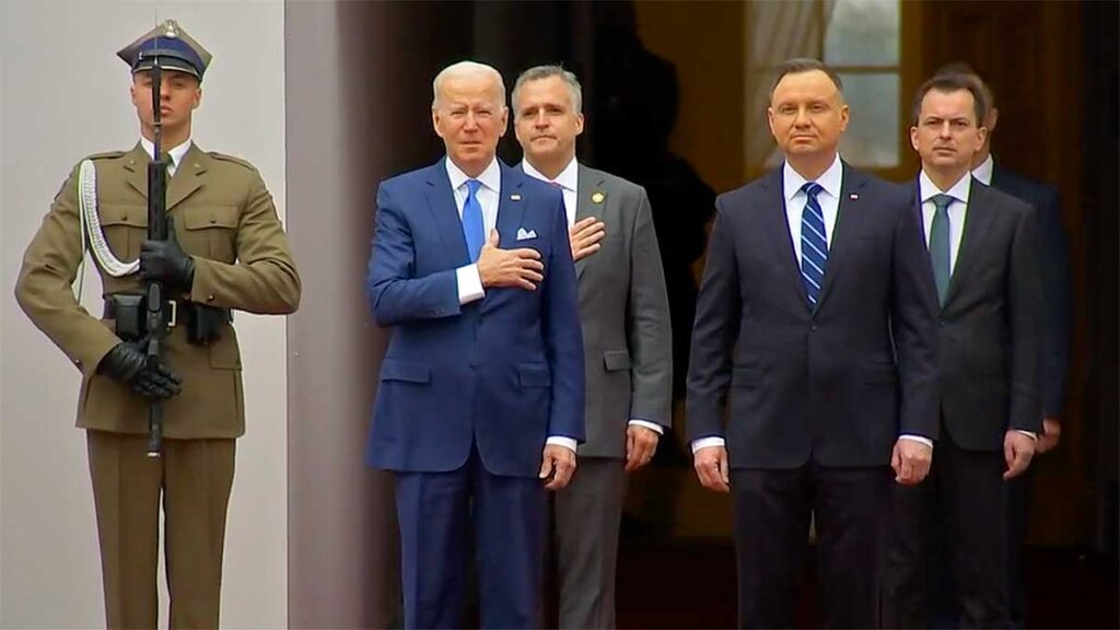 Powitanie bidena w warszawie video kat