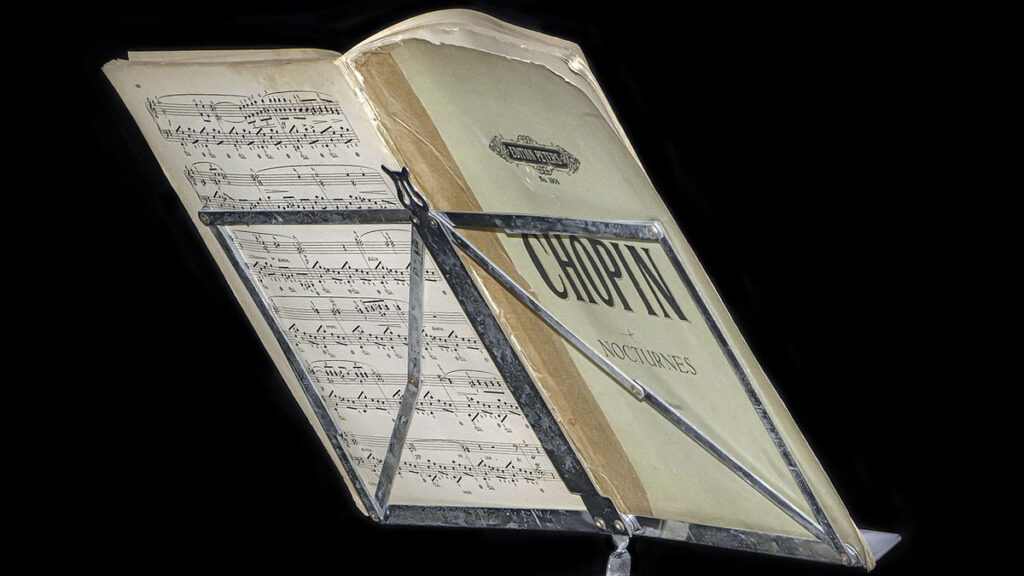 Previously unknown manuscript of fryderyk chopins waltz discovered in new york museum kat