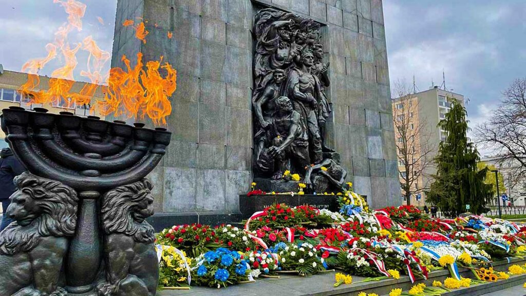 Prezydenci trzech panstw i przedstawiciele kosciola upamietnili powstancow z getta warszawskiego kat