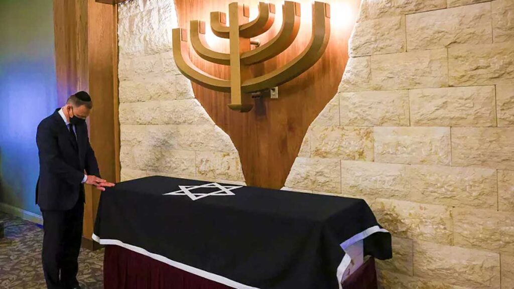 Prezydent andrzej duda na ceremonii pozegnania edwarda mosberga w new jersey kat