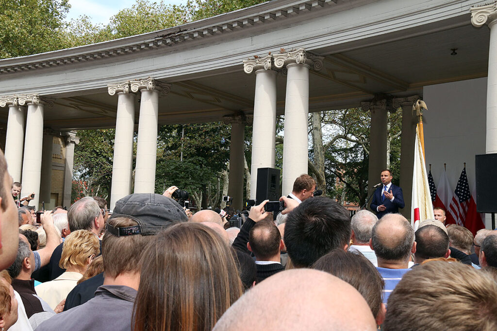 Prezydent andrzej duda z polonia w parku mcgolrick na greenpoint ny zdjecia czesc 3 kat 15