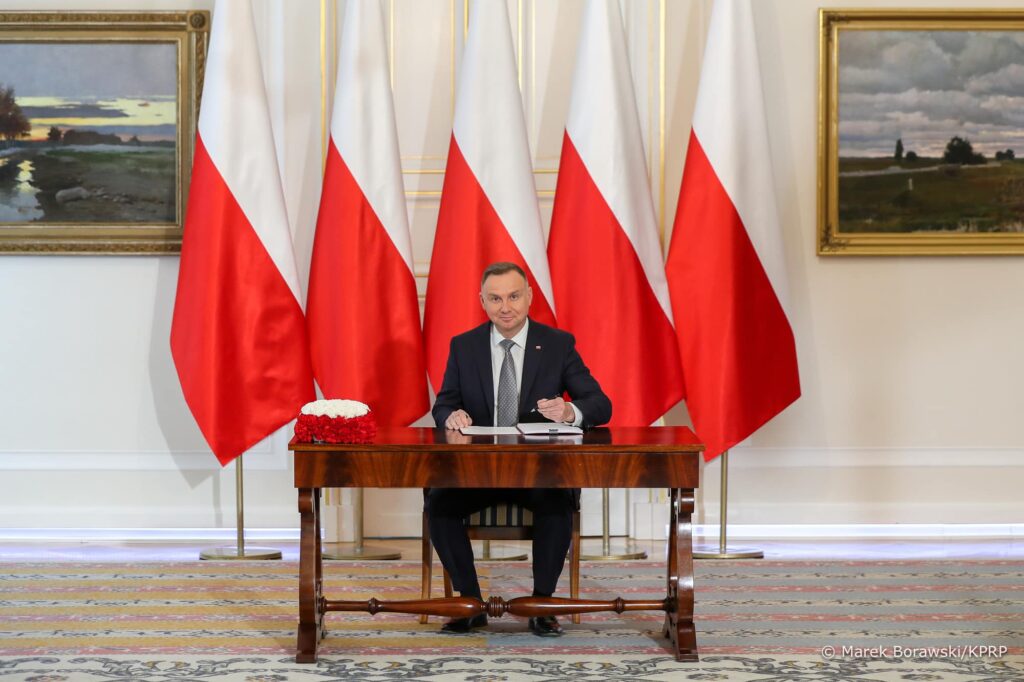 Prezydent duda podpisal ustawe wprowadzajaca wakacje kredytowe kat