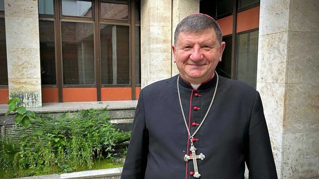 Przewodniczacy episkopatu ukrainy po 500 dniach wojny solidarnosc z ukraincami forma walki o godnosc czlowieka kat