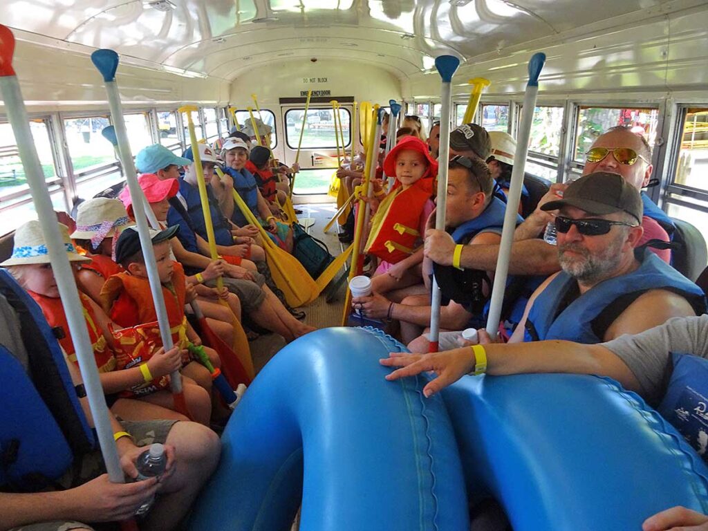 Refleksja przybysza z daleka splyw pontonowy na rzece delaware kat 10