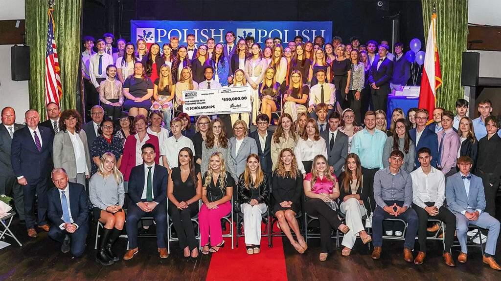 Rekordowa ilosc stypendiow przyznanych przez psfcu caroline baran kaeyra otrzymala specjalne stypendium psfcu rising star kat