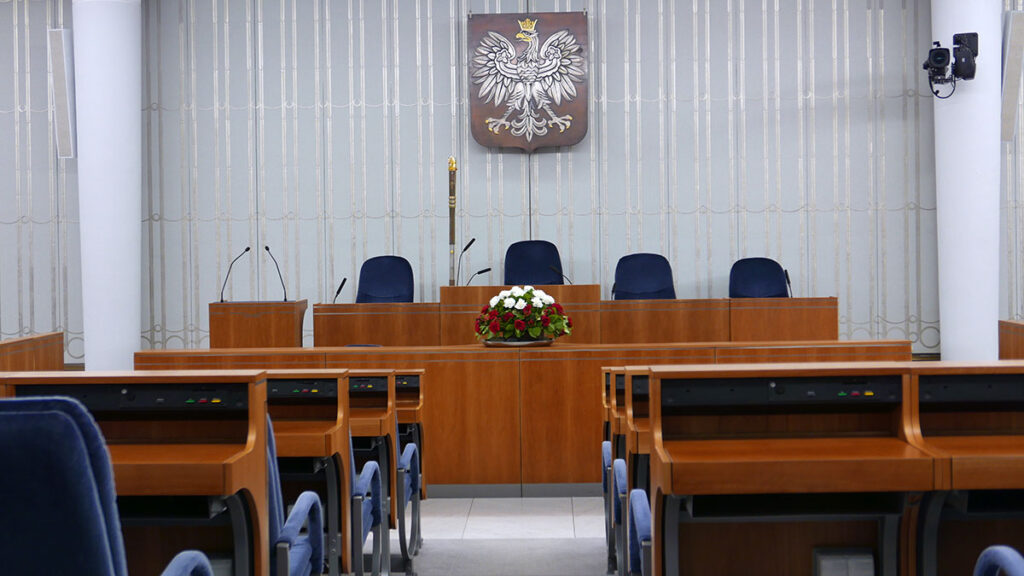 Senacka komisja spraw emigracji i lacznosci z polakami za granica zapoznala sie z sytuacja mniejszosci polskiej na bialorusi kat