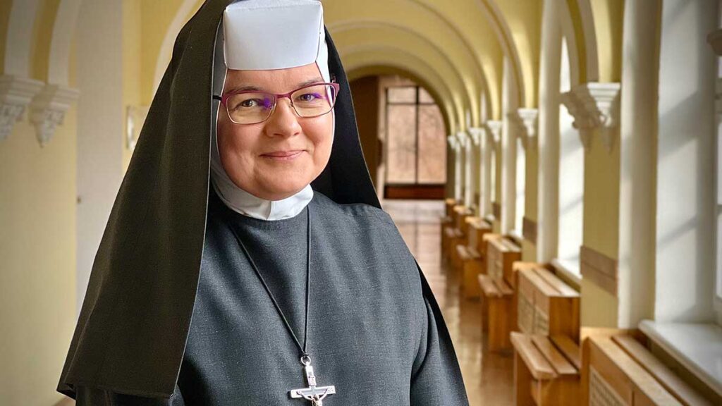 Siostra prof zarzycka w losservatore romano o relacjach w zyciu zakonnym kat