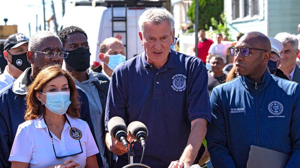 Skorzystaj z pomocy dla poszkodowanych przez ulewna burze ida w miescie nowy jork kat