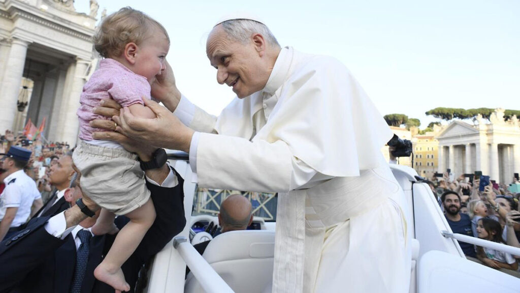 Sondaz amerykanie pokochali leona xiv kat