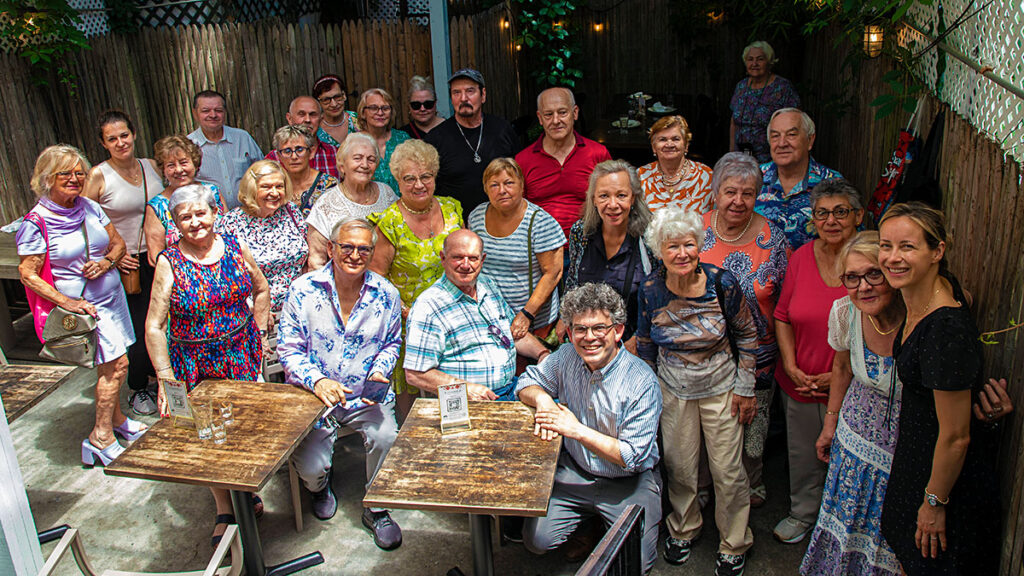 Spotkanie seniorow z lincolnem restlerem czlonkiem rady miejskiej nowego jorku kat