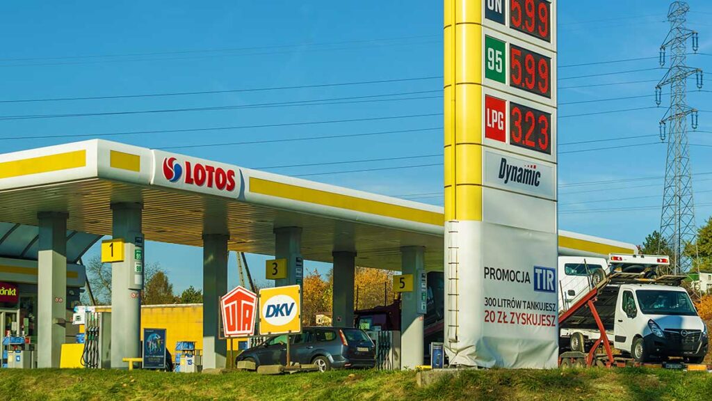 Sprzedaz lotosu firmie saudi aramco pod lupa polska 2050 kat
