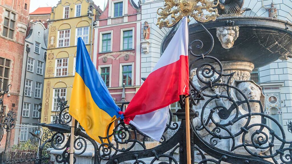 Stand up for ukraine global pledging event for refugees and internally displaced people warsaw april 9 2022 kat