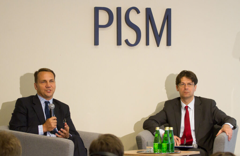 Szczyt w chicago co z nato po afganistanie wystapienie ministra r sikorskiego w pism kat 42