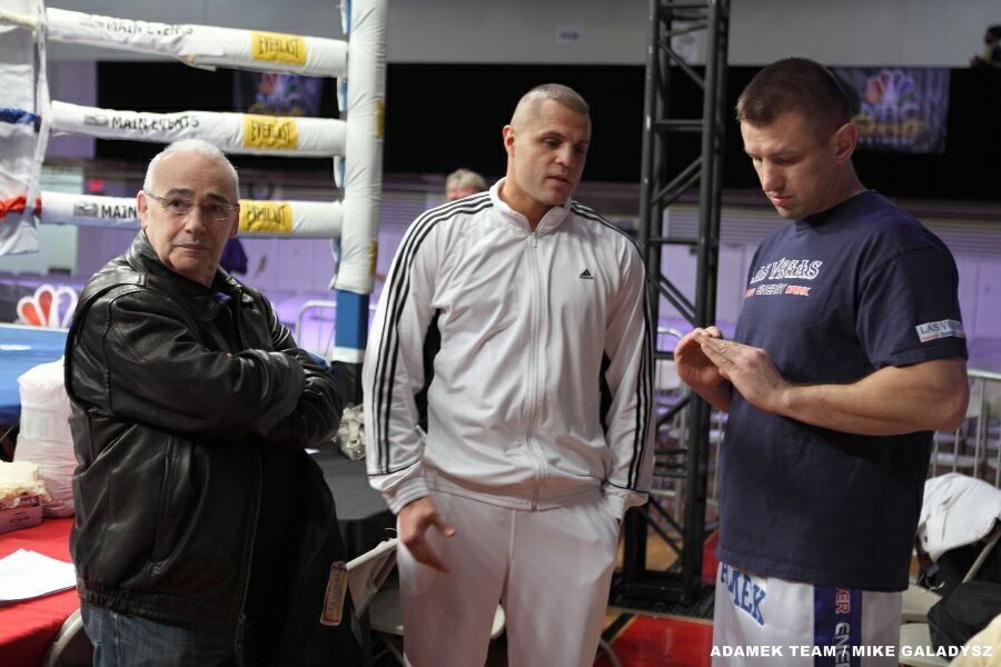 Tomasz adamek oko w oko z cunninghamem w ringu kat 48