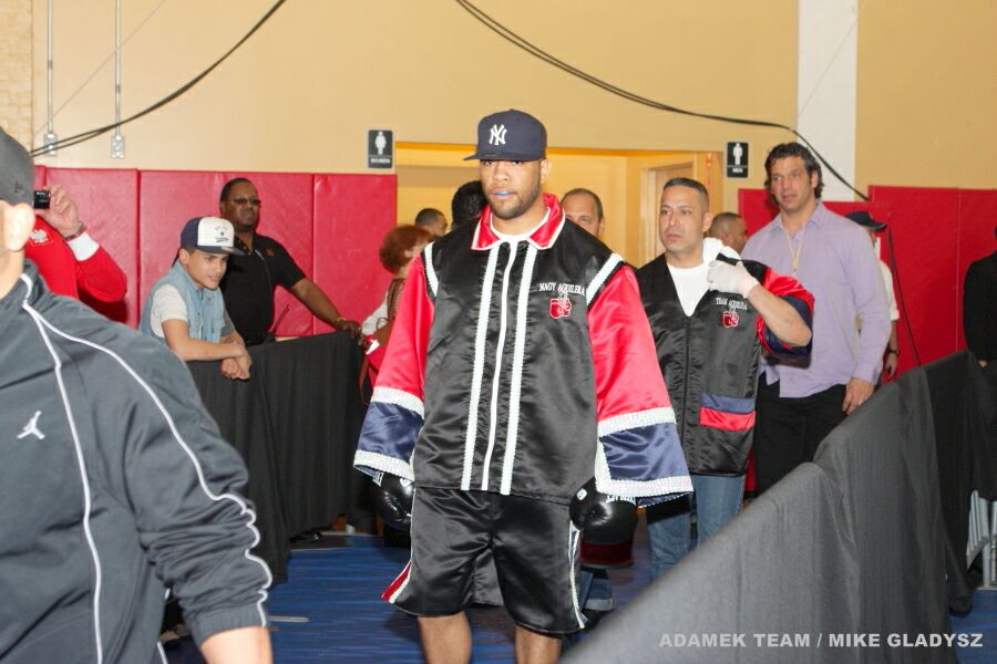 Tomasz adamek pokonuje nagy aguilera kat 15