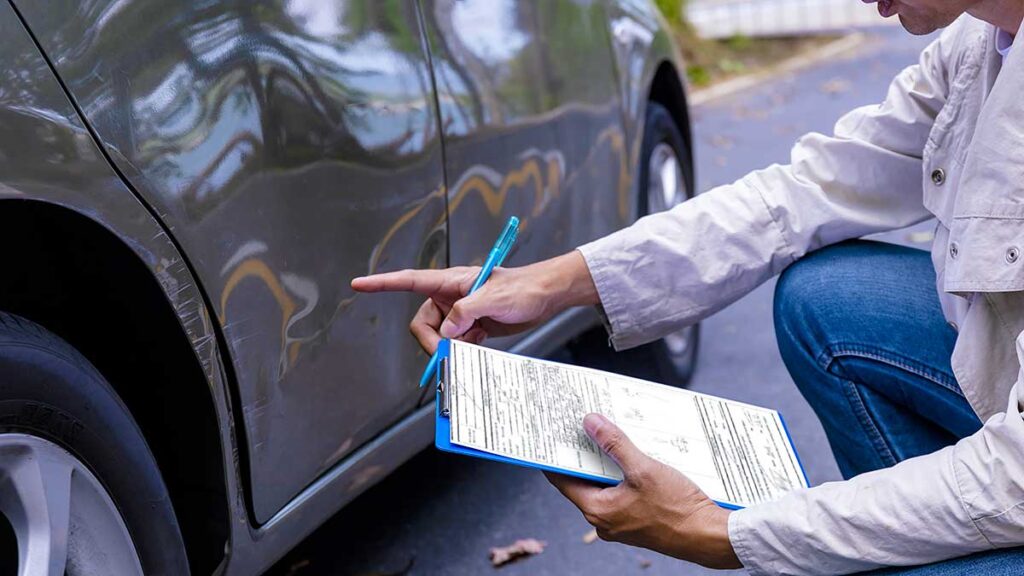 Ubezpieczenia i podatki w nowym jorku w polskiej agencji ella business center kat