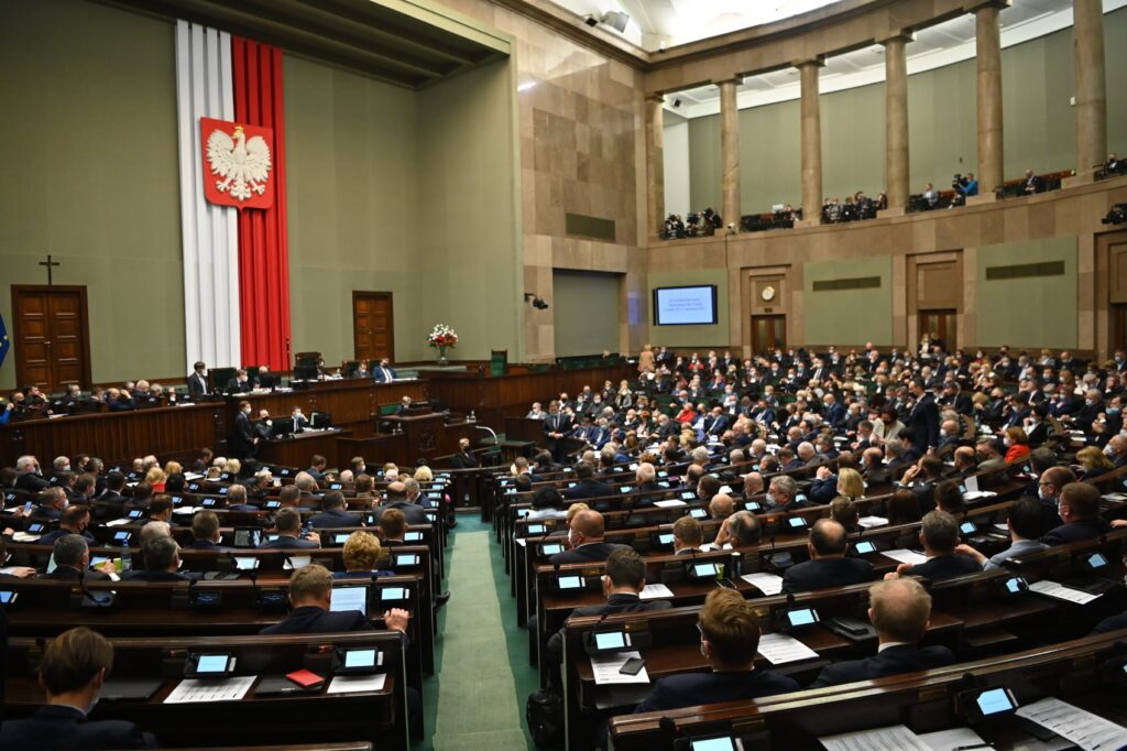 Uchwala sejmu dotyczaca ochrony polskich granic przyjeta 17 listopada kat