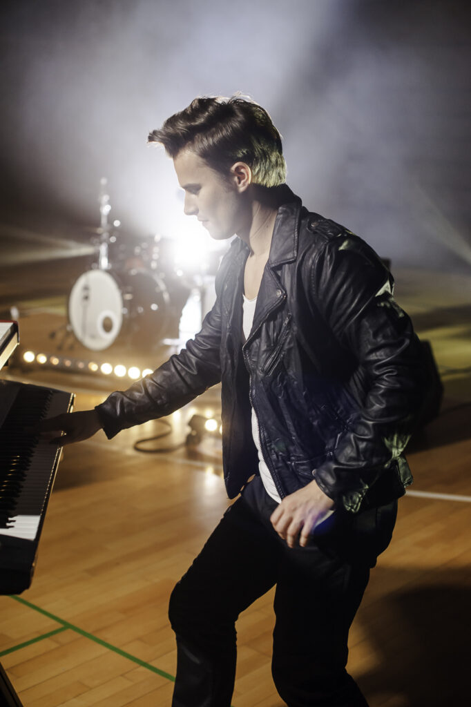 W klastrze okip wydano teledysk rev revenge to nie koniec dla artura siodmiaka kat 54