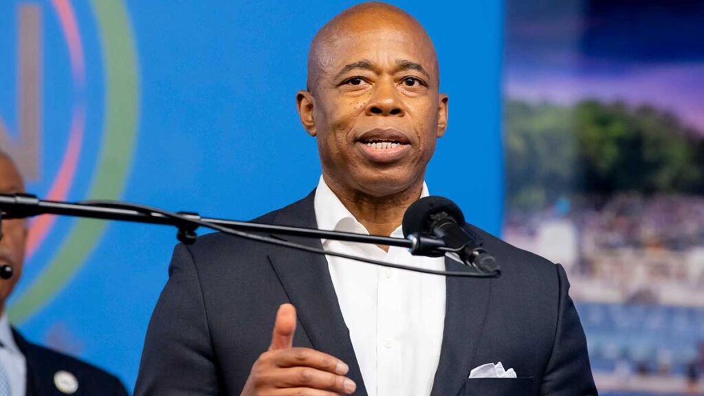 W nowym jorku przysluguja ci prawa bez wzgledu na twoj status imigracyjny kat