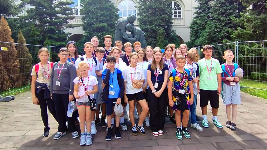 Wakacje w polsce dla dzieci polonijnych z dziewieciu krajow kat